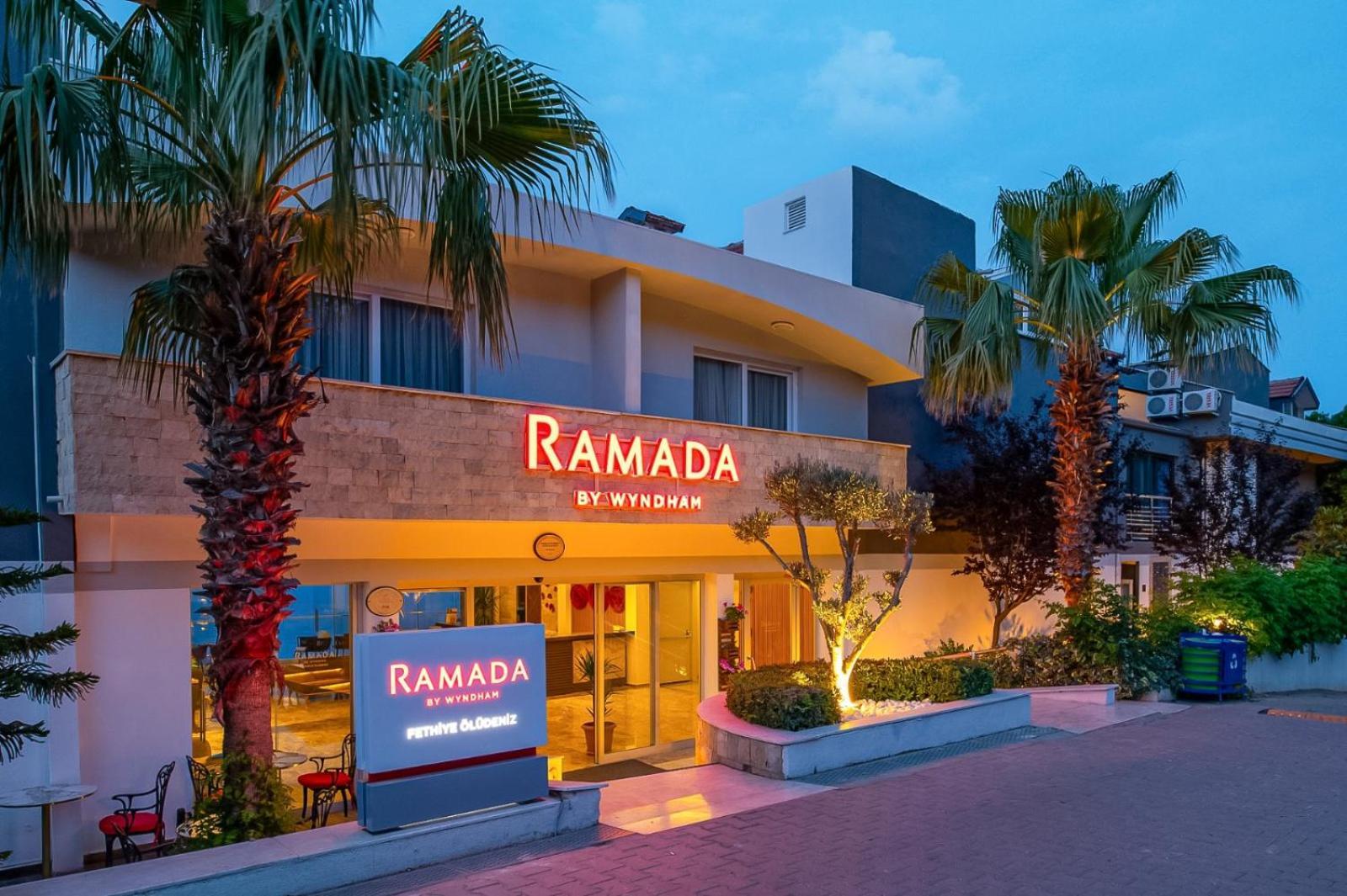 Отель Ramada By Wyndham Fethiye Oludeniz Adult Only Экстерьер фото