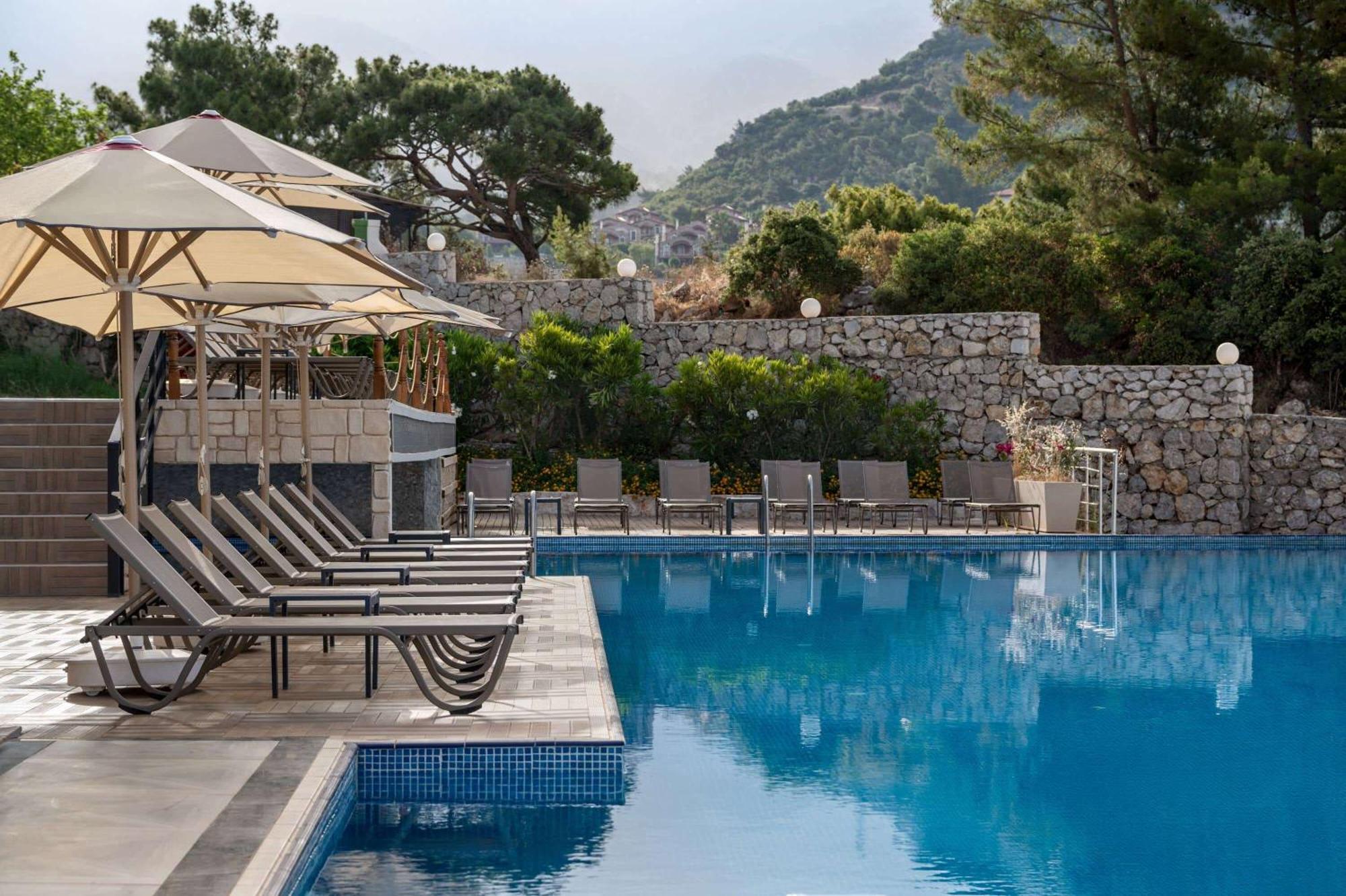 Отель Ramada By Wyndham Fethiye Oludeniz Adult Only Экстерьер фото