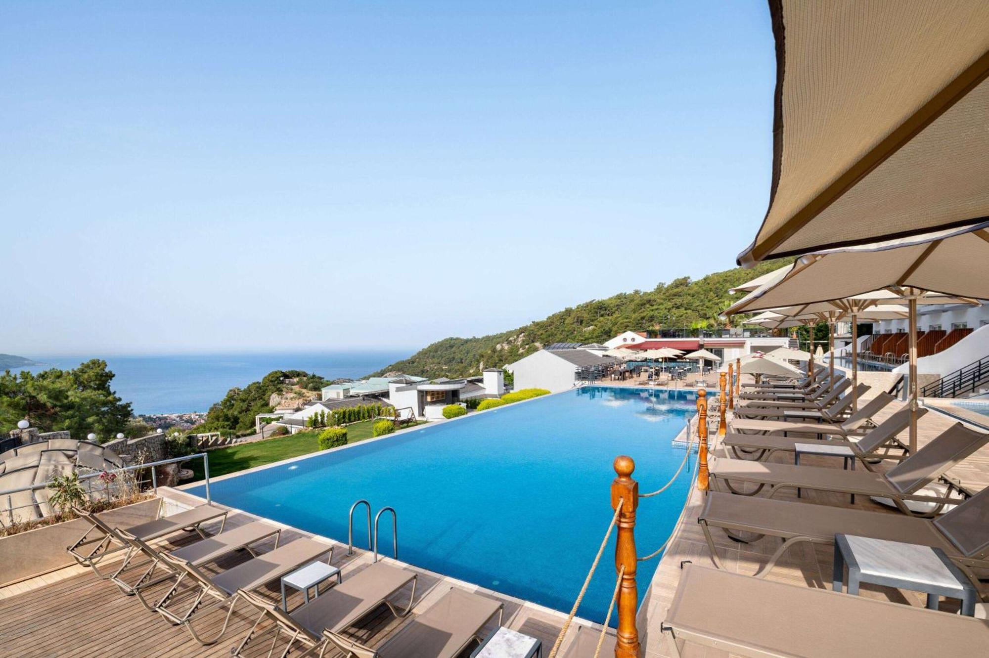 Отель Ramada By Wyndham Fethiye Oludeniz Adult Only Экстерьер фото