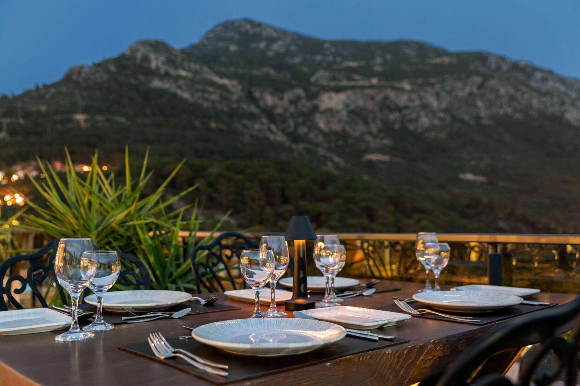 Отель Ramada By Wyndham Fethiye Oludeniz Adult Only Экстерьер фото